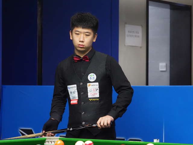 这位年轻的 这位年轻的