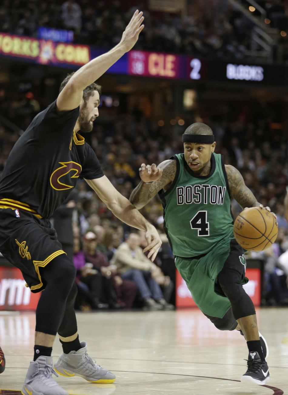 毛球运动中 毛球运动中